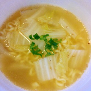 白菜たっぷり♪ヘルシーインスタントラーメンアレンジ